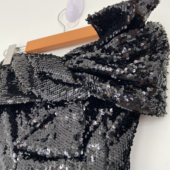 NWT Boohoo black sequin strapless bow midi dress - Picture 7 of 10